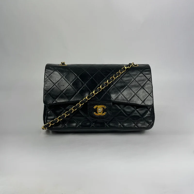 Chanel Doppia media classica Flapbag