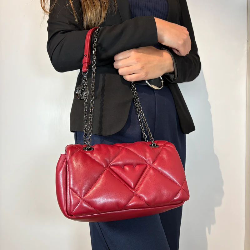Mini bag a tracolla con patta effetto nappa matelasse Rossa