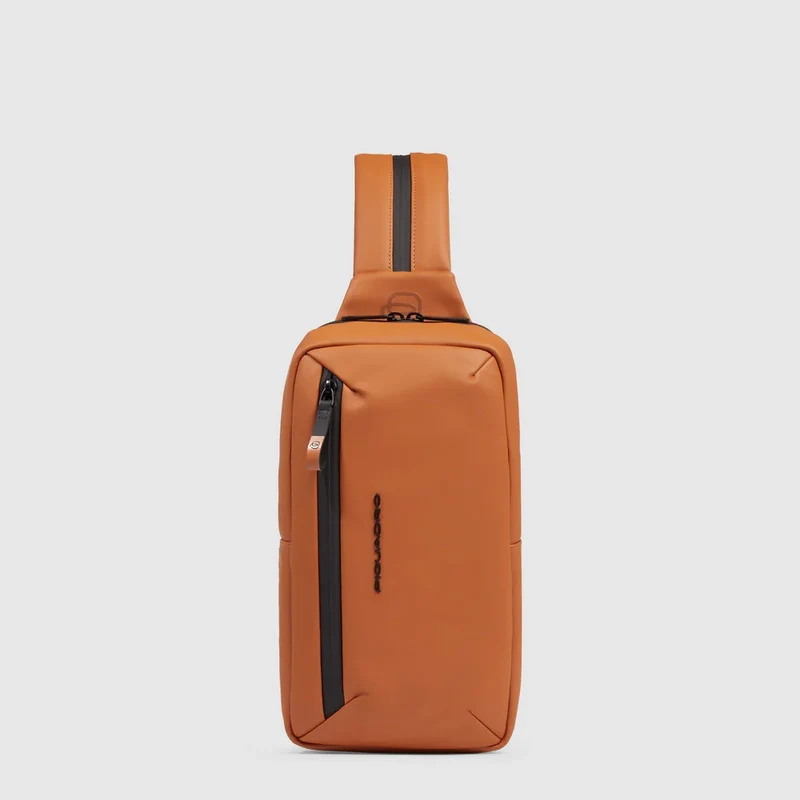 Zaino monospalla uomo resistente all'acqua Arancio Mattone