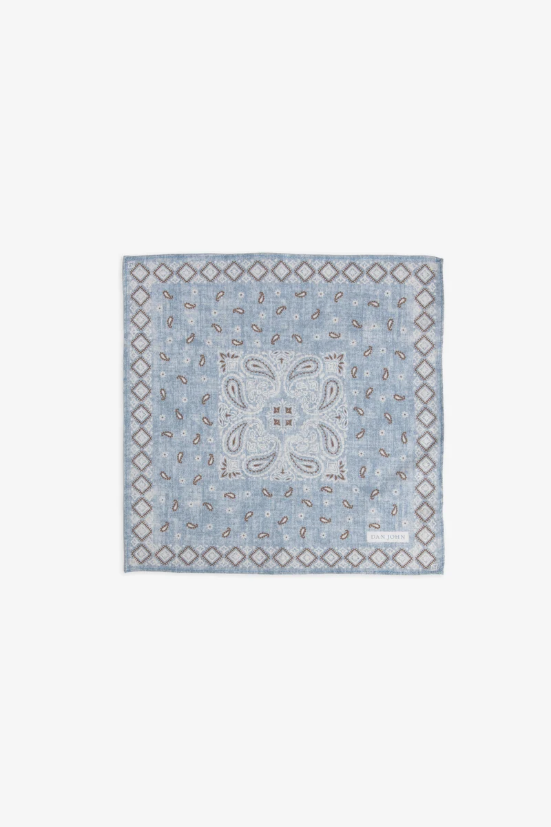 Pochette disegno cashmere celeste