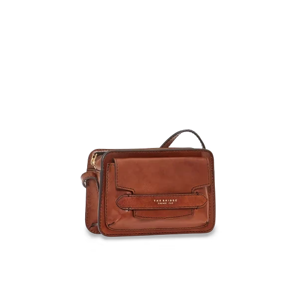 Camera Case Lucrezia Marrone